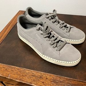 Men’s Grey Suede Pumas